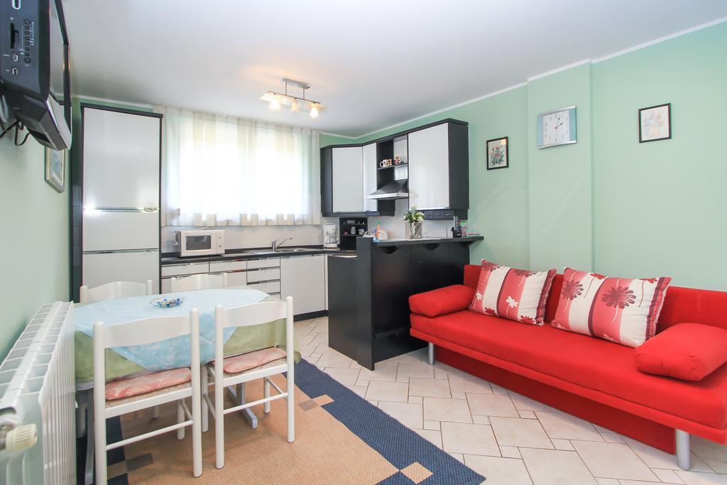 Apartments Silvia Poreč Buitenkant foto